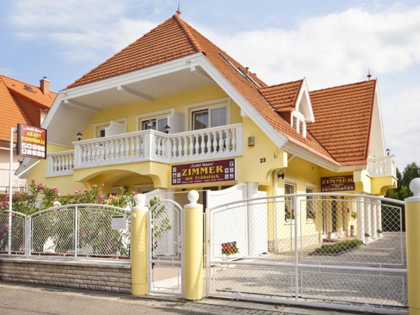 Gold House Pension Balatonfüred Екстериор снимка