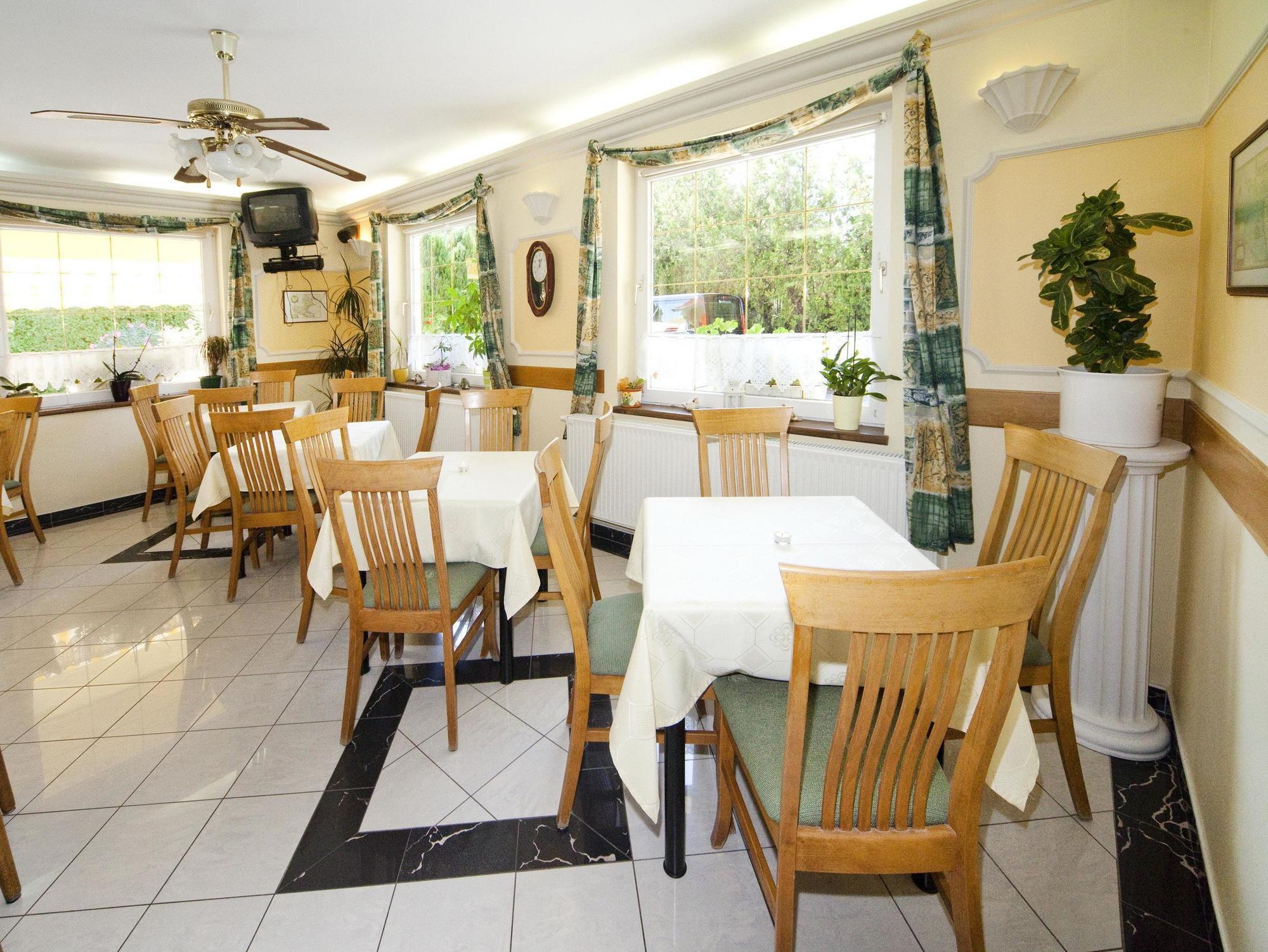Gold House Pension Balatonfüred Екстериор снимка