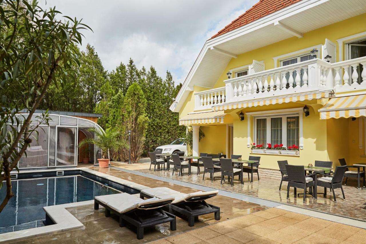 Gold House Pension Balatonfüred Екстериор снимка