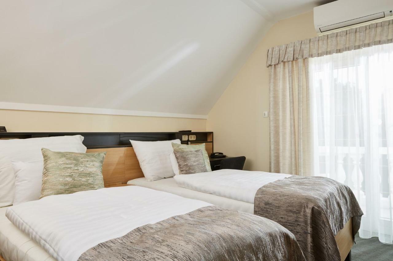 Gold House Pension Balatonfüred Екстериор снимка