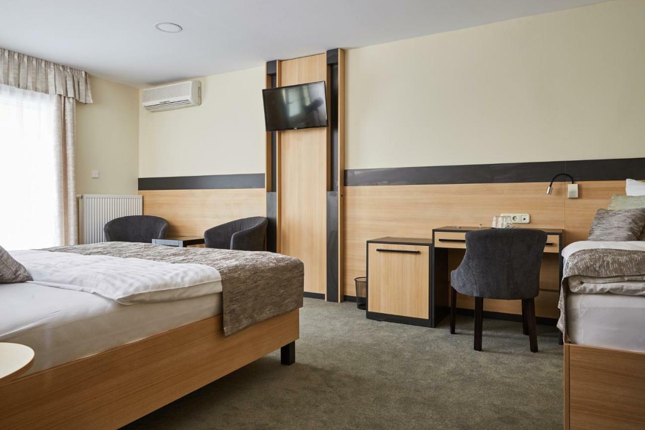 Gold House Pension Balatonfüred Екстериор снимка
